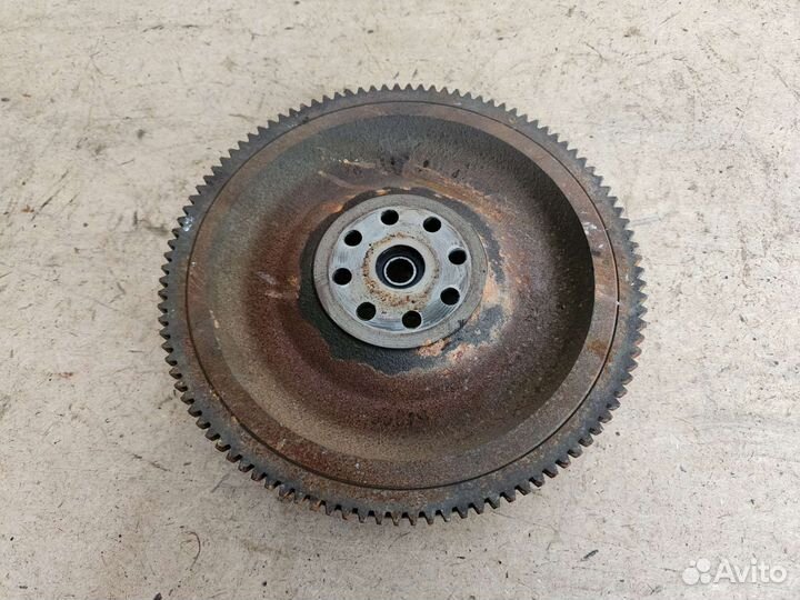 Маховик Suzuki Liana m16a