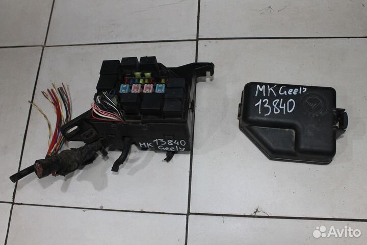 Блок предохранителей 1017004439 Geely MK 1.5