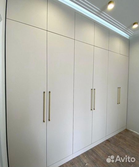 Стенка в гостиную