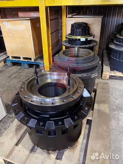 Бортовой редуктор Doosan DX420LCA