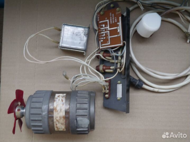 Электродвигатель дат-75