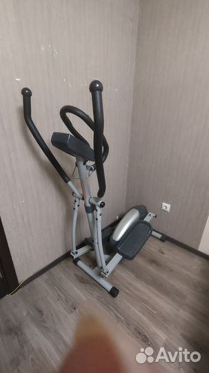 Эллиптический тренажер (эллипс)
