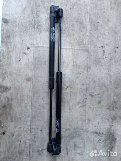 Амортизаторы крышки багажника Lifan X50