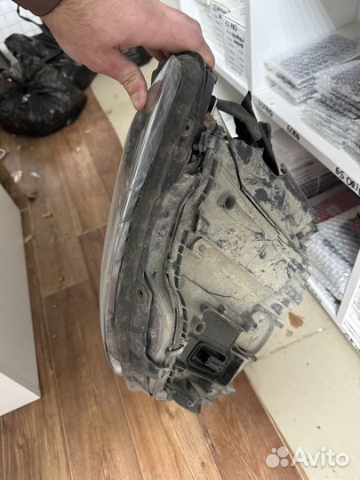 Фара на cls w218