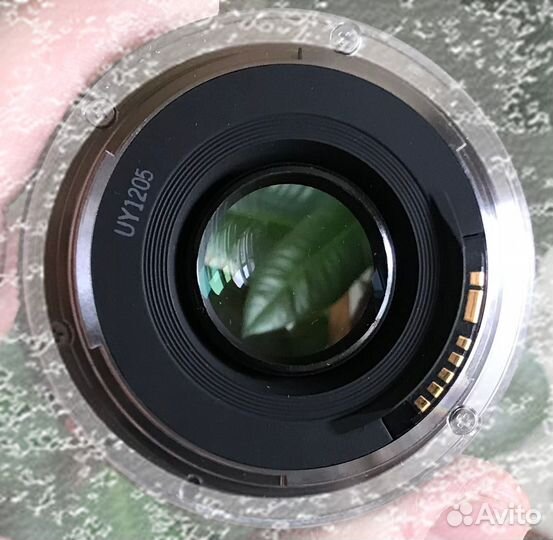 Объектив Canon lens EF 35mm 1:2