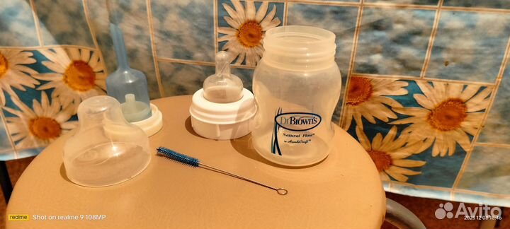 Детские бутылочки, пользовались мало.Цена за три