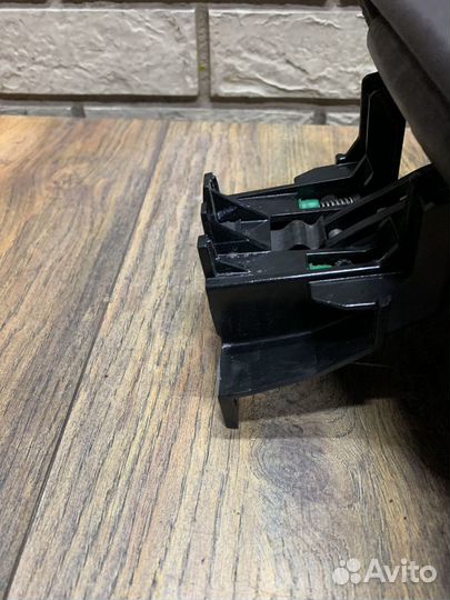 Porsche Cayenne S 958 Подлокотник