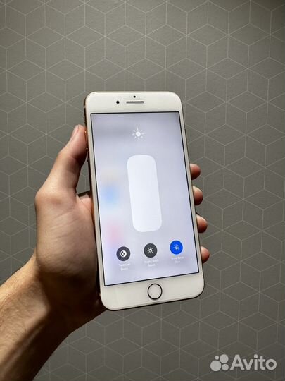iPhone 8 Plus, 64 ГБ