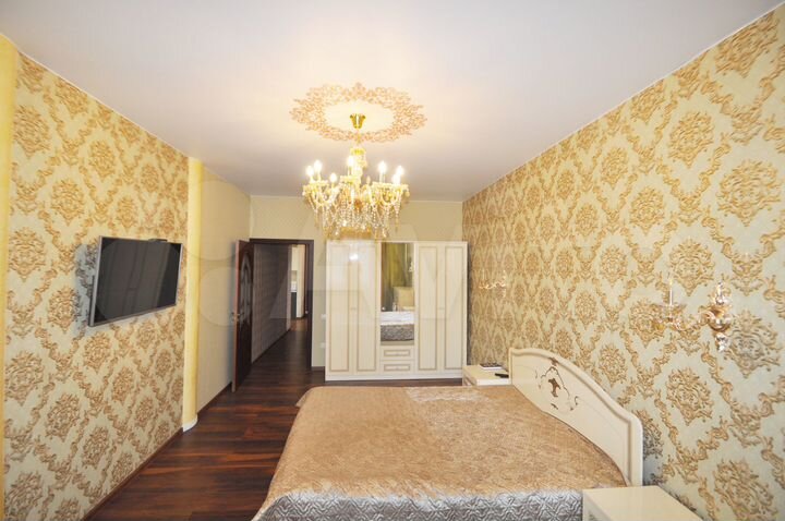 3-к. квартира, 88 м², 4/8 эт.