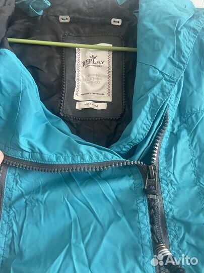 Ветровка replay