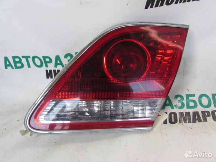 Фонарь задний внутренний правый для Lexus ES 300 1