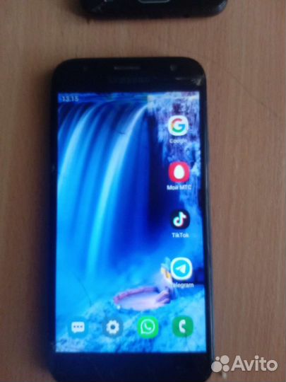 Телефон Samsung