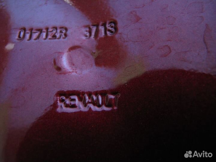 Renault Duster крыло правое переднее 2010+