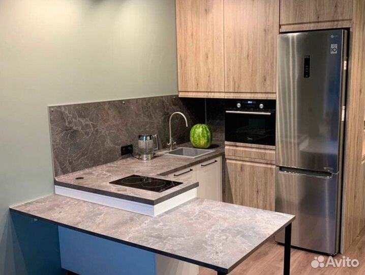 Кухня под потолок