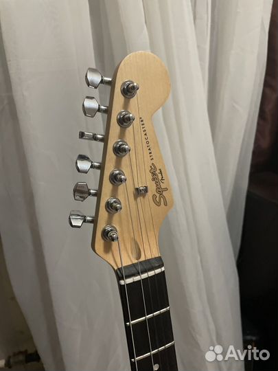 Электрогитара Fender Squier Stratocaster