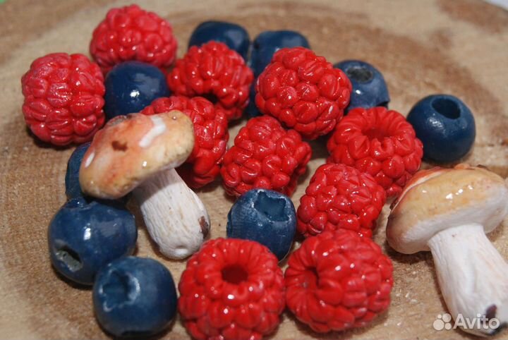 Бусины для дред. Ягоды. Мухомор