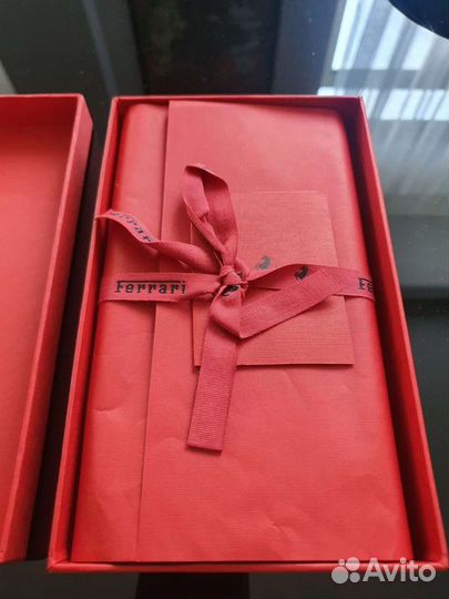 Перчатки Ferrari