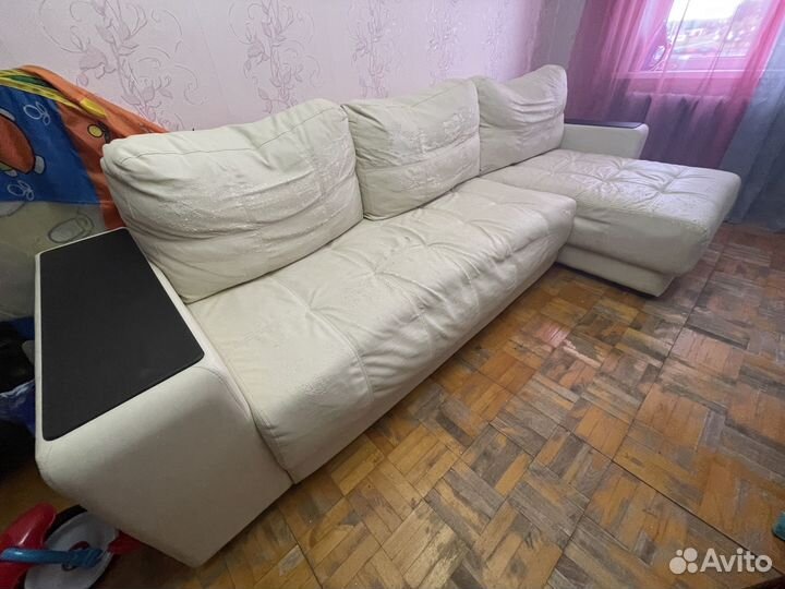 Продам угловой диван бу