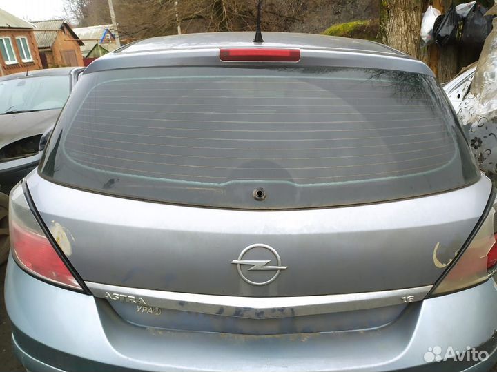 Крышка багажника Opel Astra H 2007
