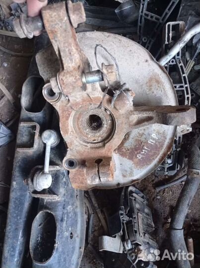 Mitsubishi outlander xl кулак правый