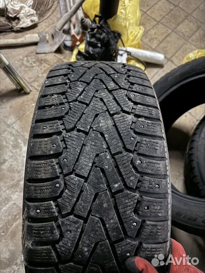 Pirelli Ice Zero 235/50 R18