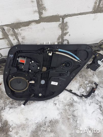 Стеклоподъемник Kia Quoris