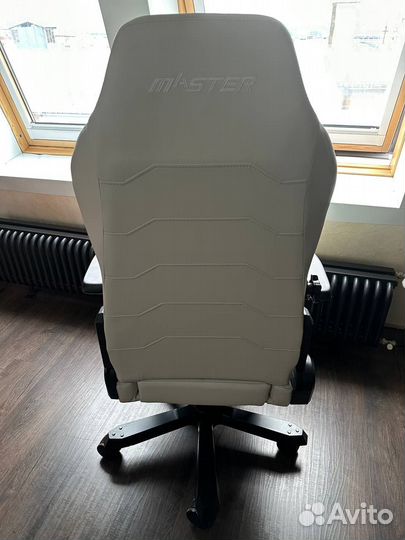 Компьютерное кресло dxracer Master