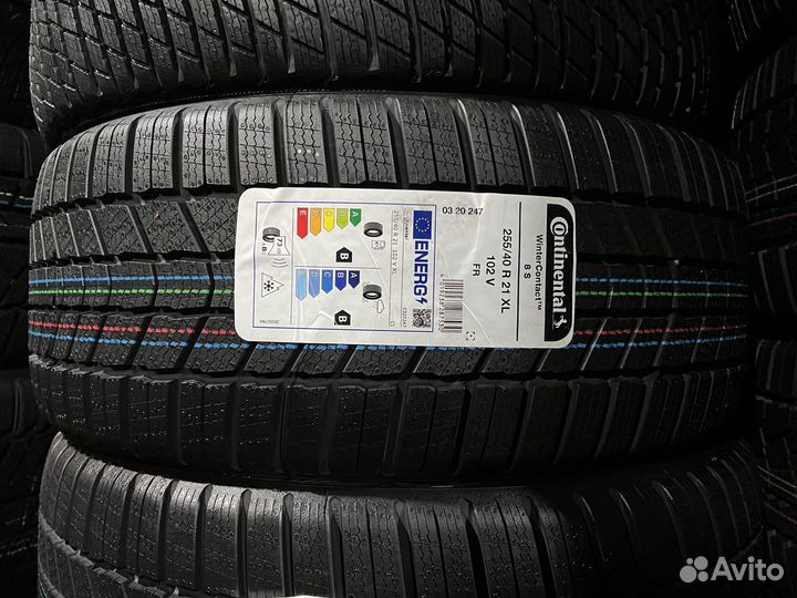 Continental WinterContact 8S 255/40 R21 и 265/40 R21 105V