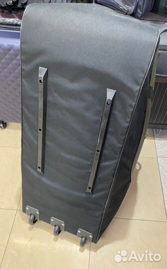 Сумка хоккейная на колесах новая