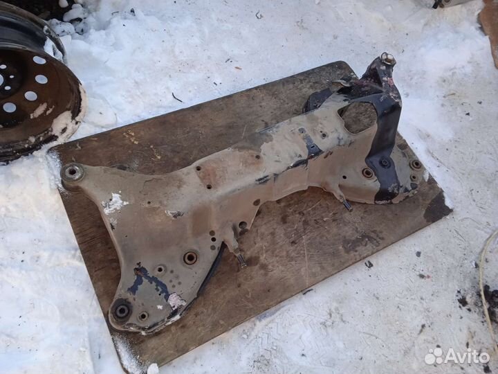 Подрамник Mitsubishi Galant 8 Japan