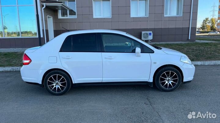 Nissan Tiida 1.5 AT, 2005, 275 000 км
