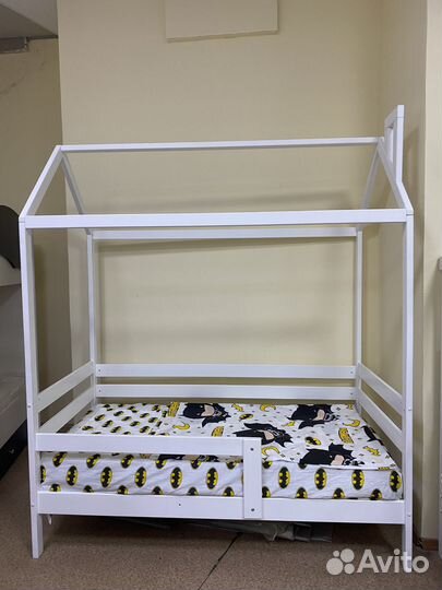 Детская кровать из массива