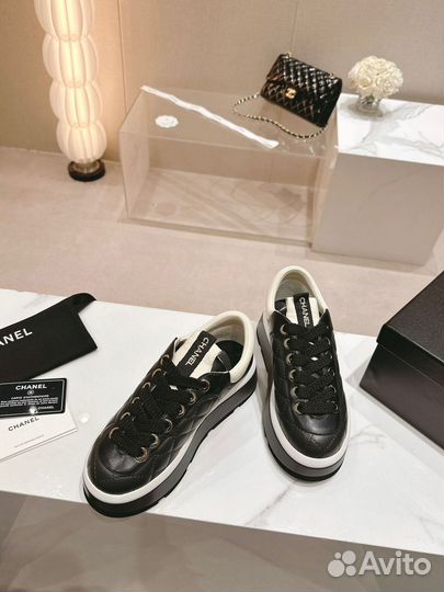Кроссовки кожаные Chanel