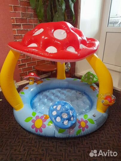 Детский надувной бассейн