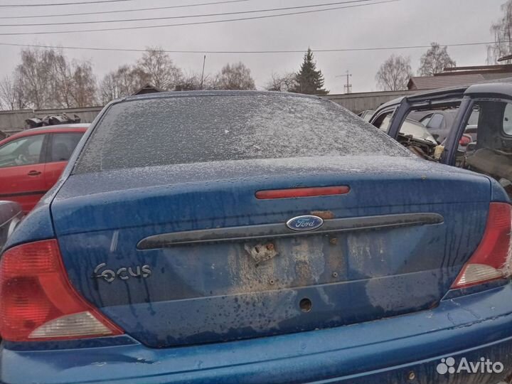 Крышка багажника Ford Focus 1 седан америка