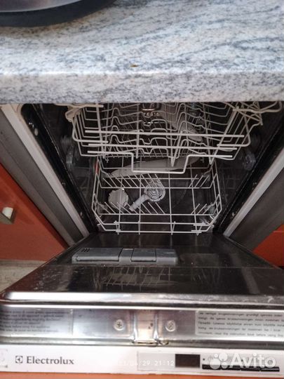 Посудомоечная машина electrolux