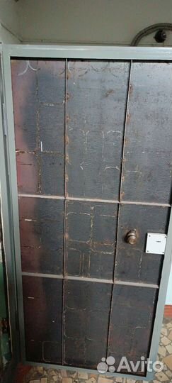 Дверь входная металлическая