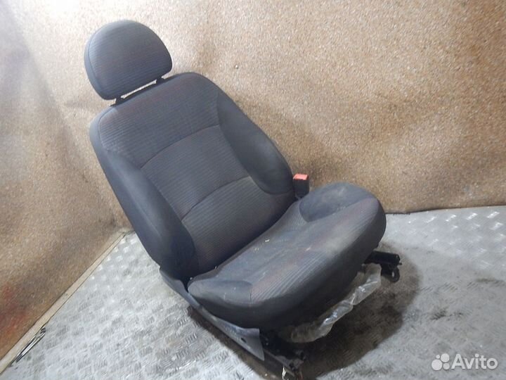Сиденье переднее правое, Fiat (Фиат) -albea (05)