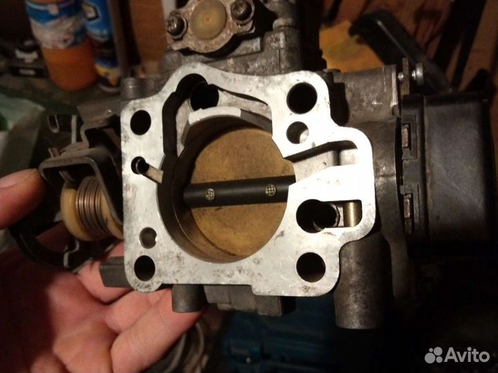 Дроссельная заслонка