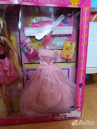 Кукла Барби швея