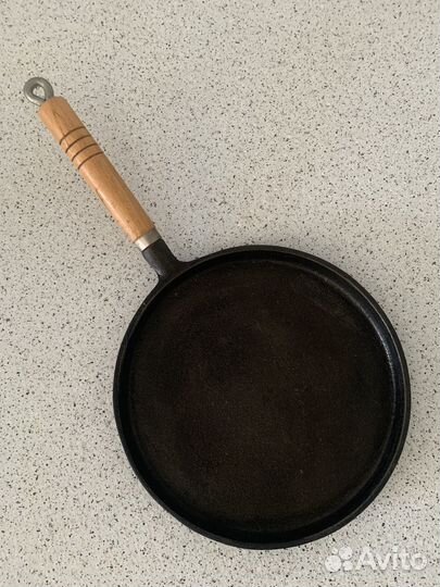 Чугунная сковорода блинная