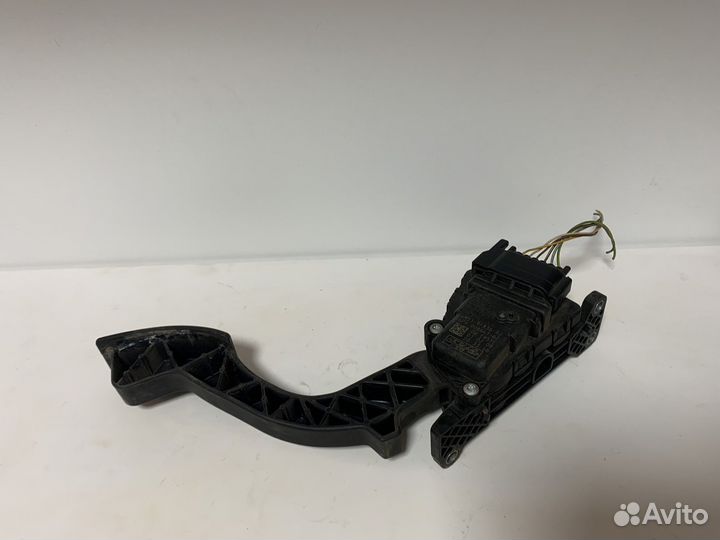 Педаль газа Ford Focus 2