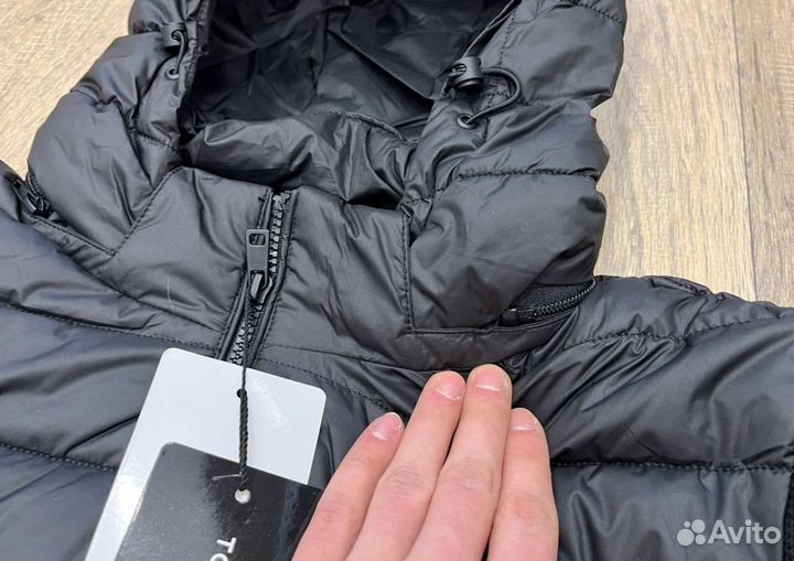 Куртки Tommy Hilfinger долговечные