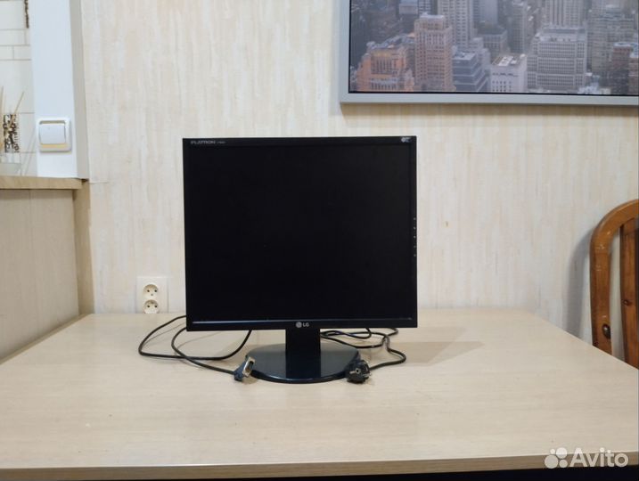 Монитор LG flatron L1933S-BF