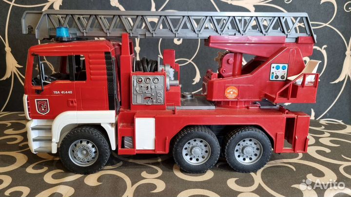 Пожарная машина bruder