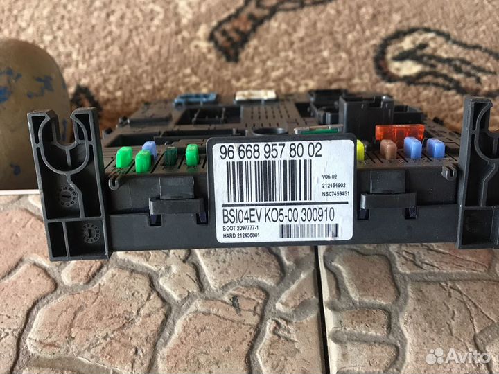 Блок комфорта на Пежо 308