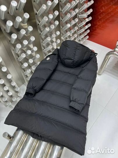 Пуховик Moncler