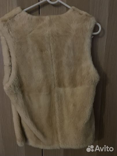 Жилетка меховая женская 44