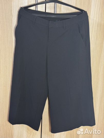 Брюки капри