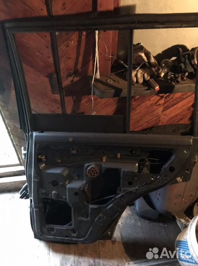 Продам двери боковые 2 шт от mmc Pajero